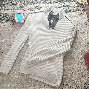 Light grey sweater